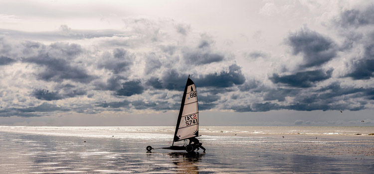 Char à voile sur les plages de Royan