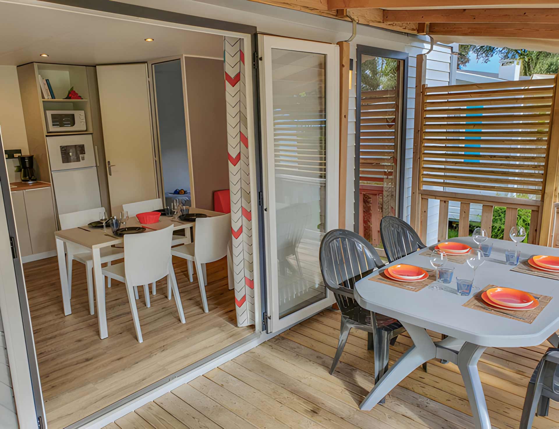 mobil homes de differentes capacites camping des 2 plages