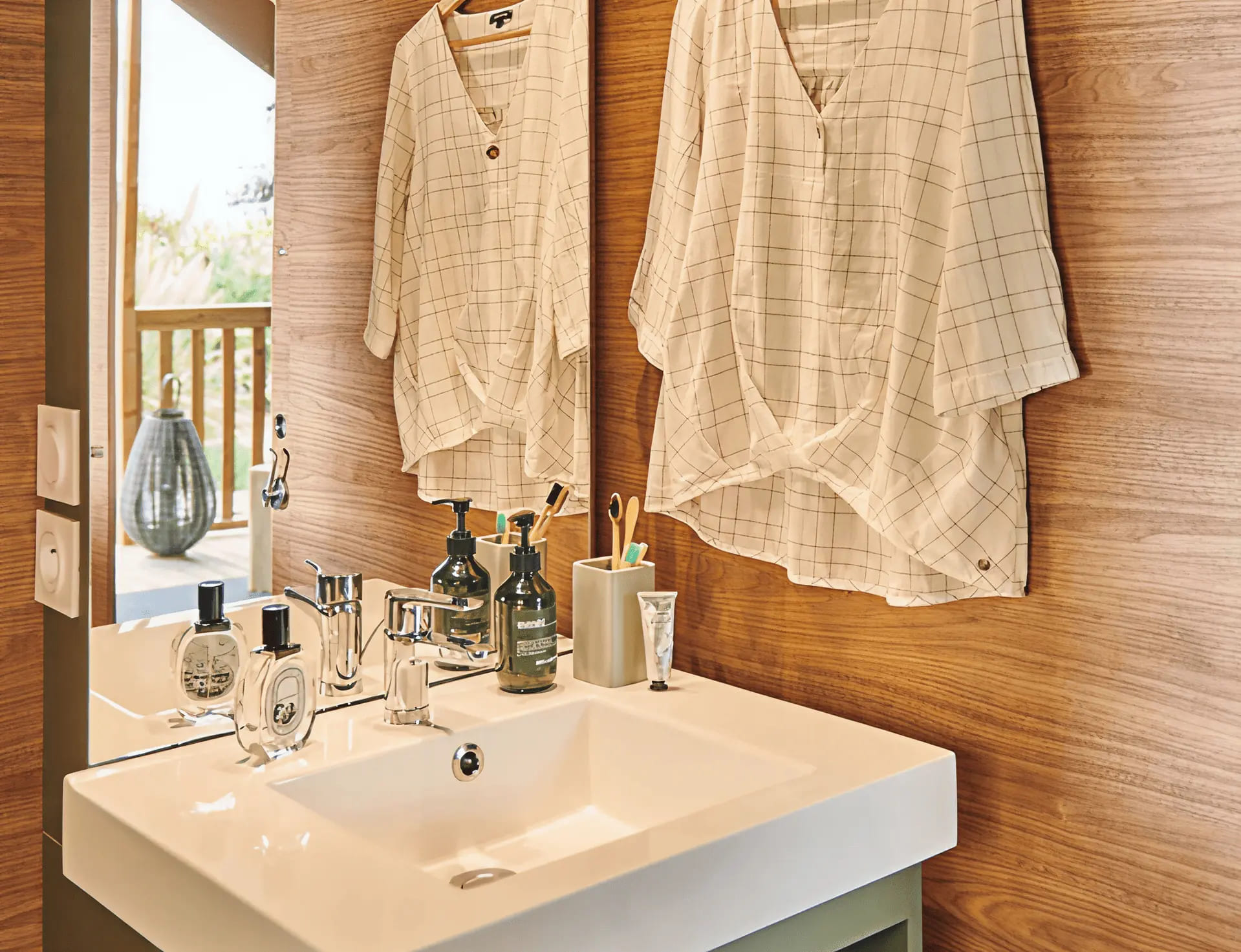 salle de bain hebergements camping des 2 plages royan